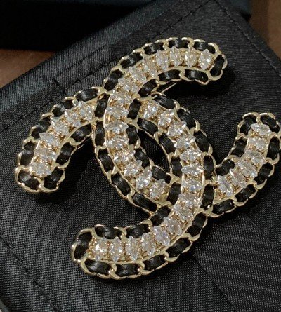 Chanel 샤넬 23k 가죽 체인 브로치