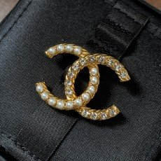 Chanel 샤넬 23k 트위스트 세팅 로고 브로치