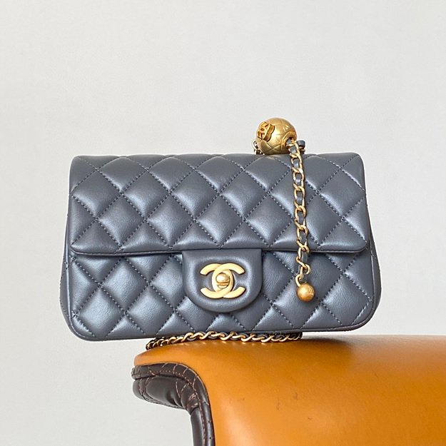 샤넬 23k 골드볼 뉴미니 플랩백 20cm