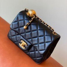 샤넬 23k 골드볼 쁘띠삭 플랩백 (CF 큐브뚱이)17cm