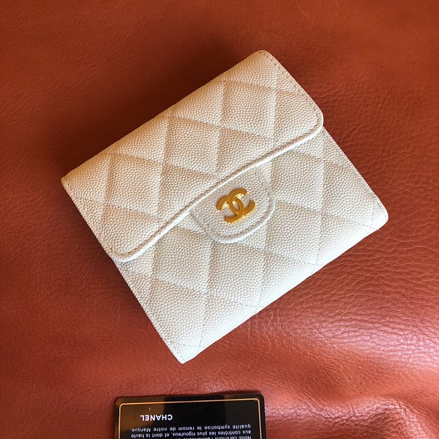 샤넬 클래식 캐비어 플랩 지갑 금장