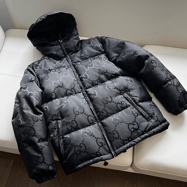구찌 GG로고 패딩
