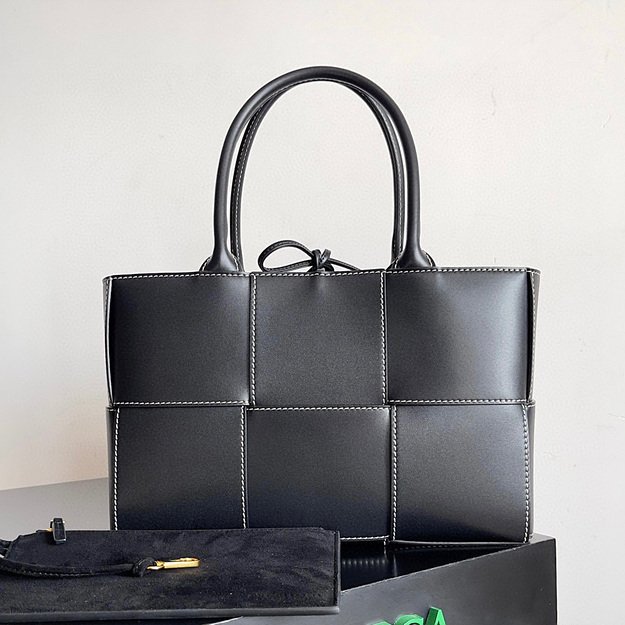 보테가 베네타 아르코 토트 백 30cm