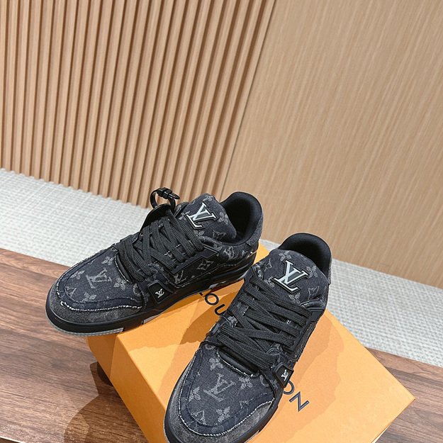 루이비통 모노그램 트레이너 스니커즈