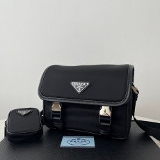 프라다 나일론 메신저 크로스백 1bd334