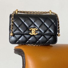 샤넬 24c 골드 체인 미니 플랩 백 19CM AS2615