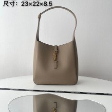 생 로랑 LE 5 À 7 스몰 호보백 713938