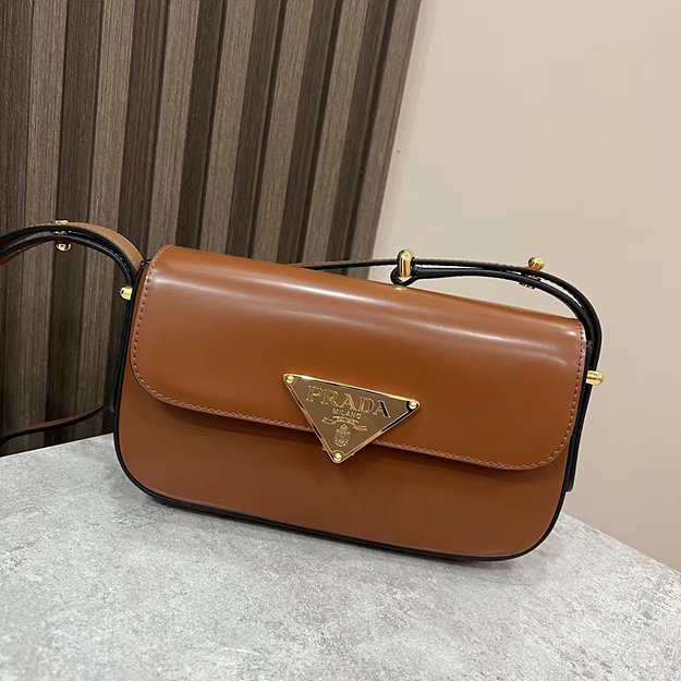 프라다 가죽 숄더 백 1BD339