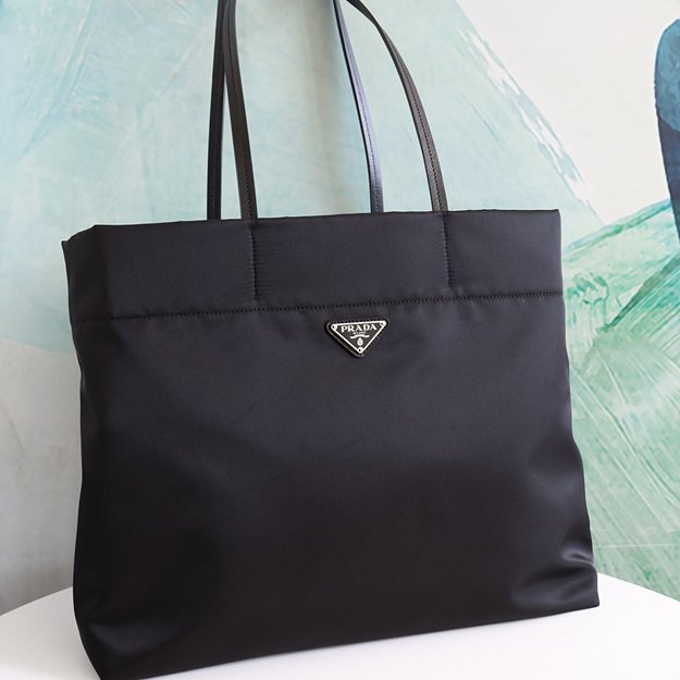 프라다 리나일론 토트 백 1BG107