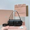 미우미우 나파 레더 멀티 포켓 새들백