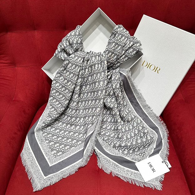 디올 숄더 케이프 스카프