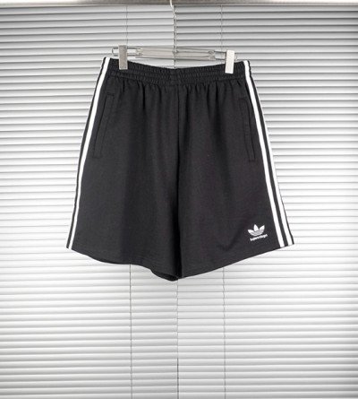 발렌시아가 아디다스 콜라보 반바지