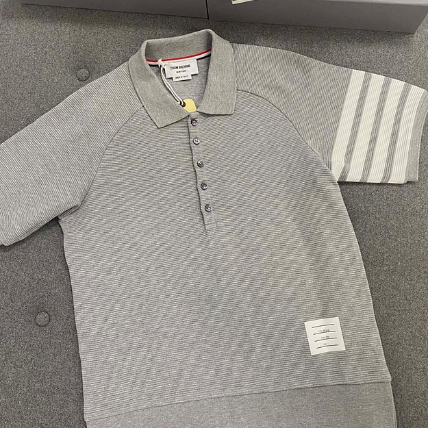 톰브라운 스트레이트핏 캐주얼 폴로 반팔티
