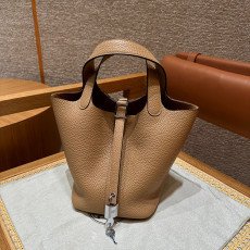 에르메스 끌레망스 피코탄 18cm