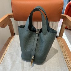 에르메스 끌레망스 피코탄 18cm