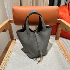 에르메스 끌레망스 피코탄 18cm