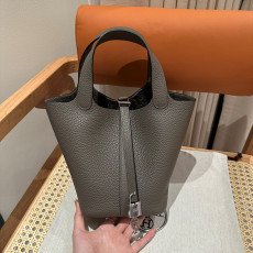 에르메스 끌레망스 피코탄 18cm