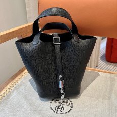 에르메스 끌레망스 피코탄 18cm